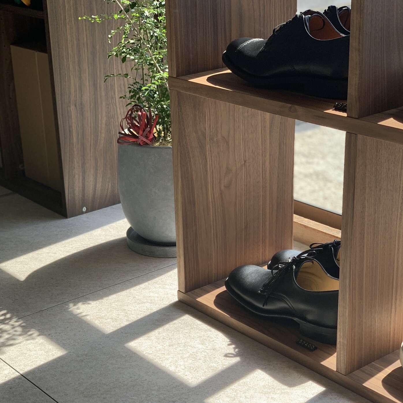 sai」にてお取り扱い開始のお知らせ | idé homme（イデ・オム